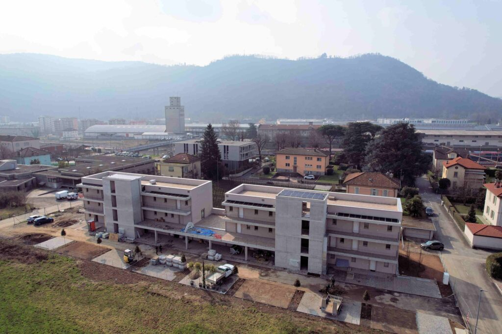 Nuovo appartamento con grande terrazza in zona comoda e strategica